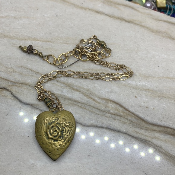 Set of 2 vintage Locket necklaces - Picture 3 of 8